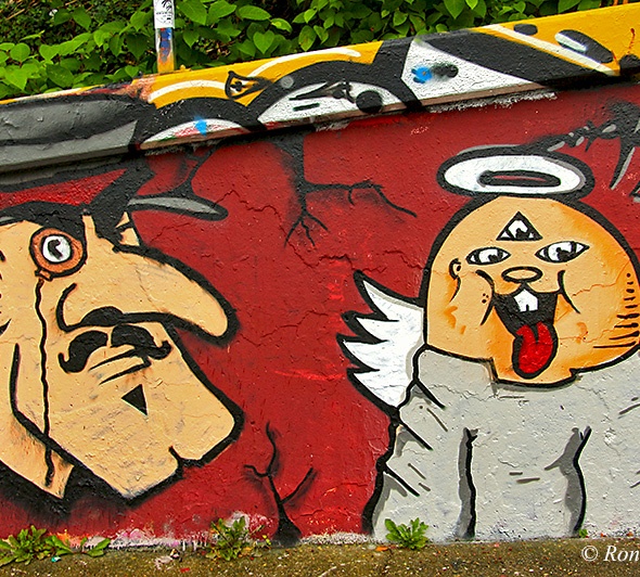 Graffiti - Graffiti-Wand an der Stadtautobahn Saarbrücken