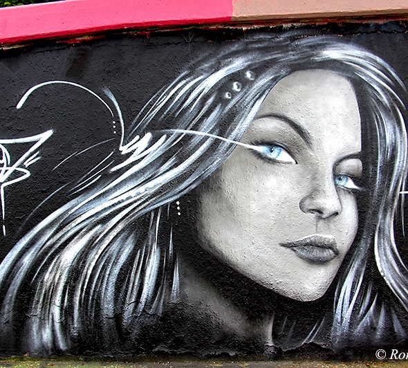 Graffiti - Graffiti-Mauer an der Stadtautobahn Saarbrücken